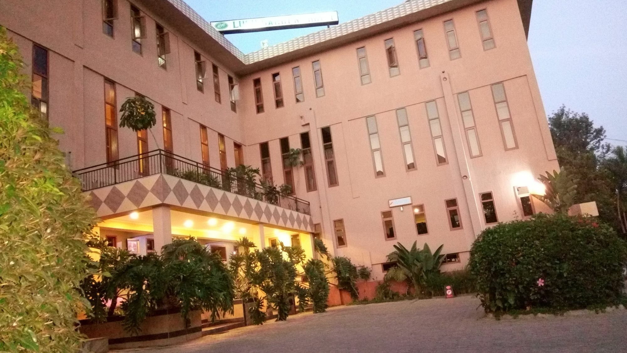 Lush Garden Hotel Arusha Kültér fotó